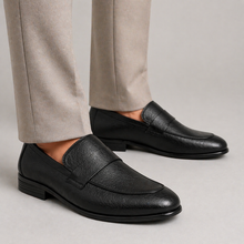 Cario #807 - Black